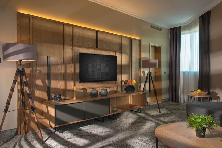 Room 9 of 31