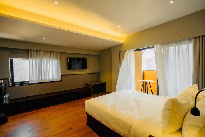 Room 21 of 43