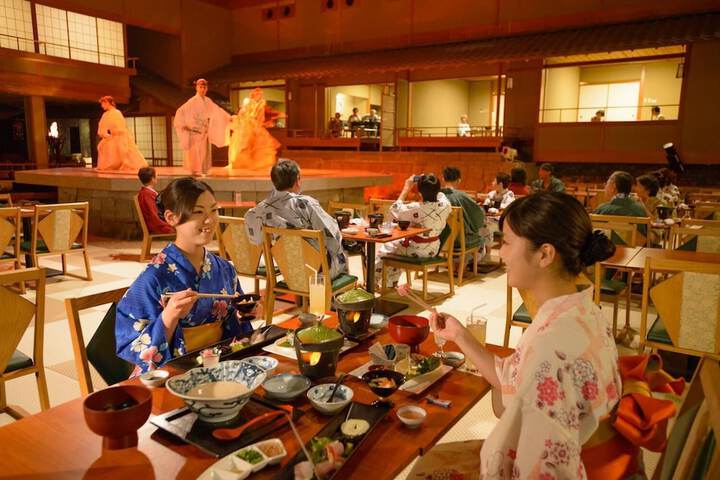 Dining Photos