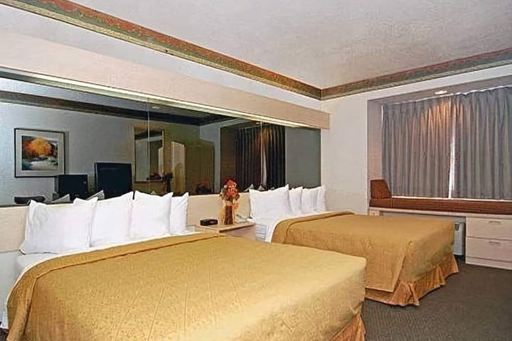 Room 20 of 52