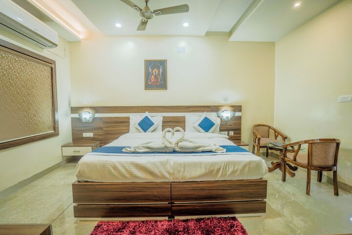 Room 16 of 28