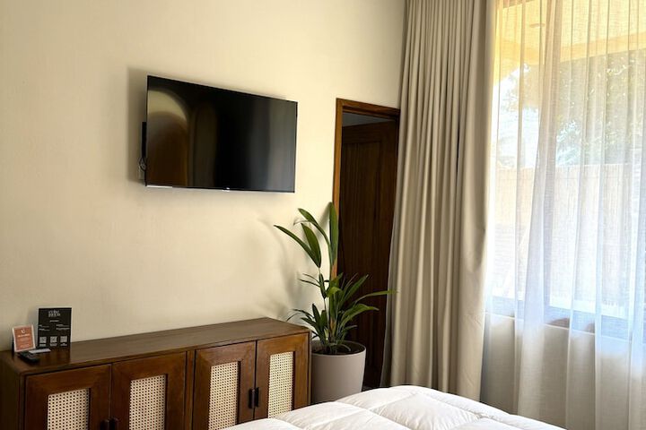 Room 7 of 27