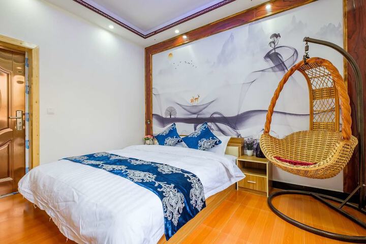 Room 13 of 21