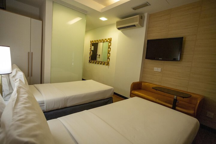 Room 16 of 110