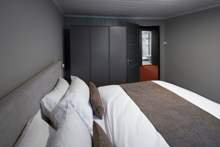 Room 14 of 46