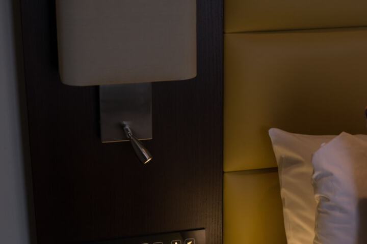 Room 52 of 95