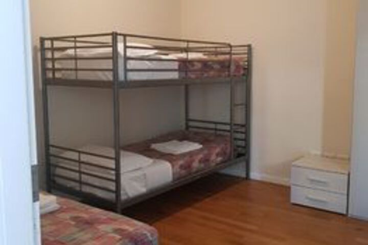 Room 17 of 28