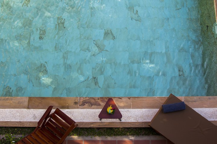 Pool 10 of 20