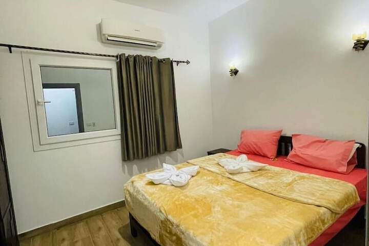 Room 15 of 108