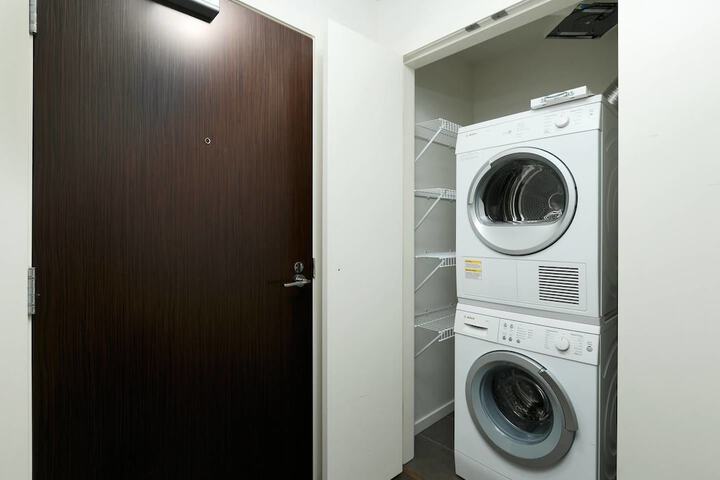 Laundry 7 of 21