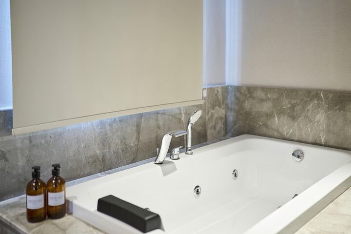 Hot Tub 23 of 29
