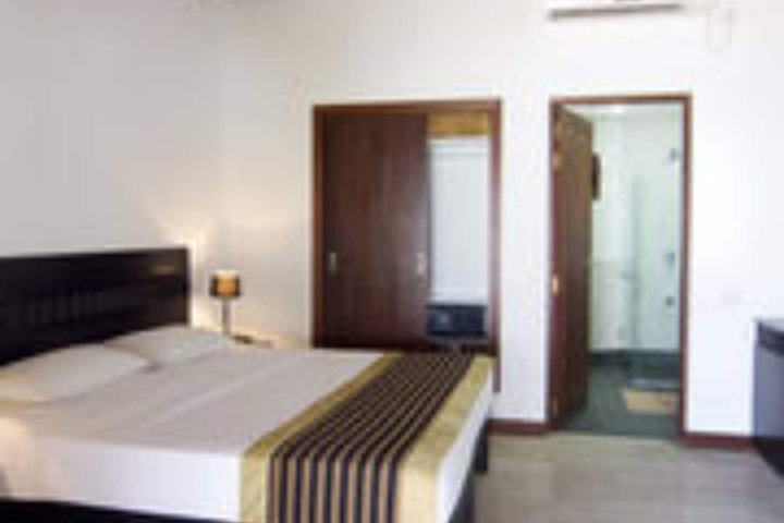 Room 4 of 54
