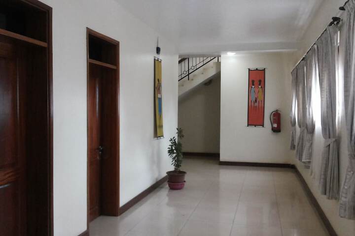 Ballroom/Hall 52 of 72