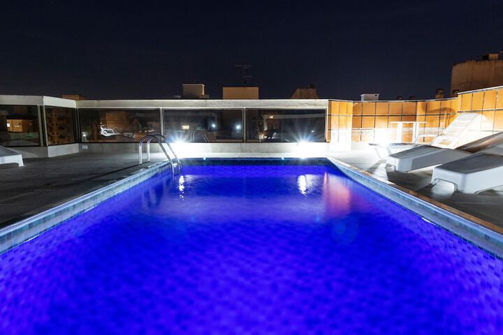 Hotel with Pool