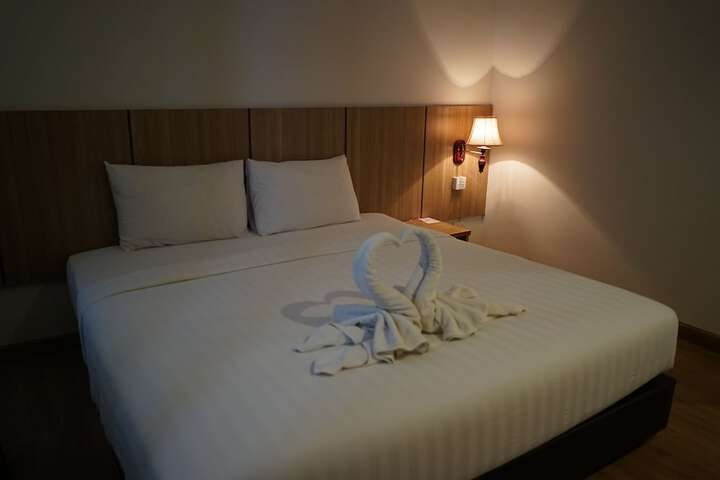 Room 14 of 37