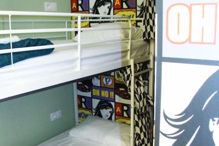 Room 2 of 36