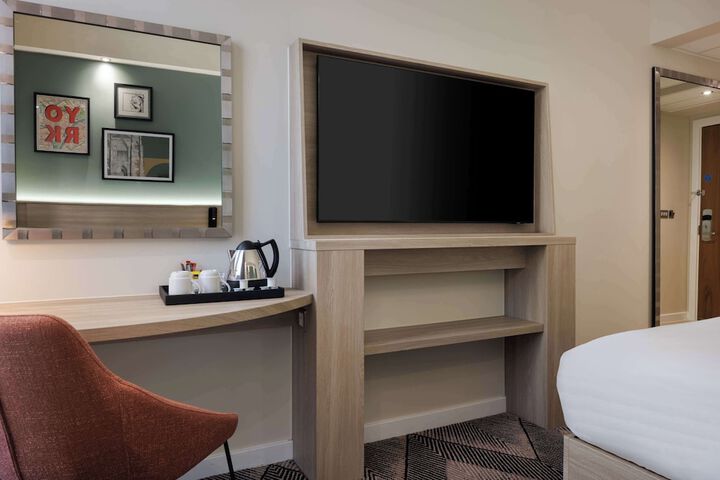Room 14 of 31