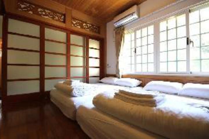 Room 17 of 17