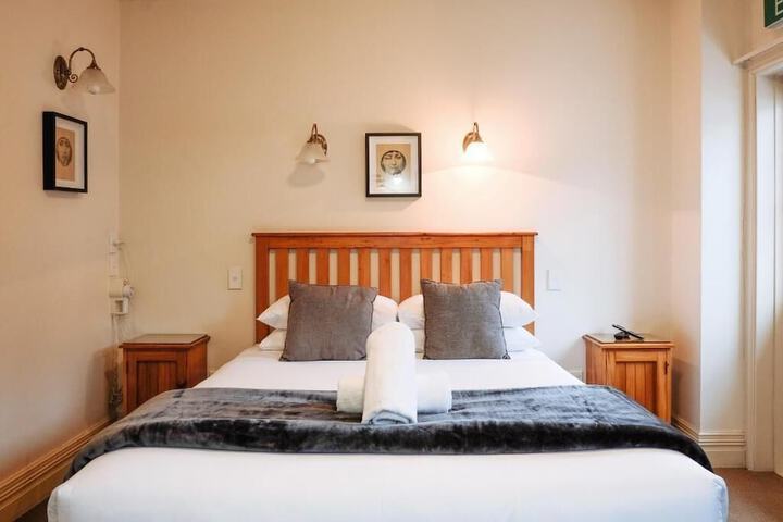 Room 3 of 31