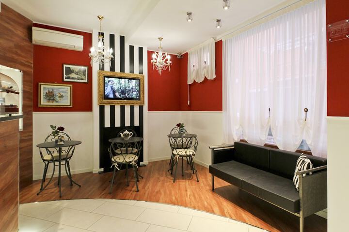 Entrance & Lobby