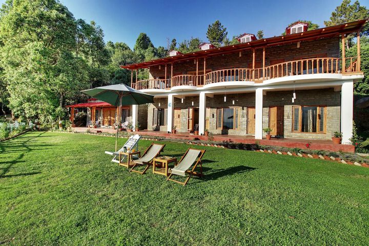 Hotel Chevron Mountain Villa in Garur