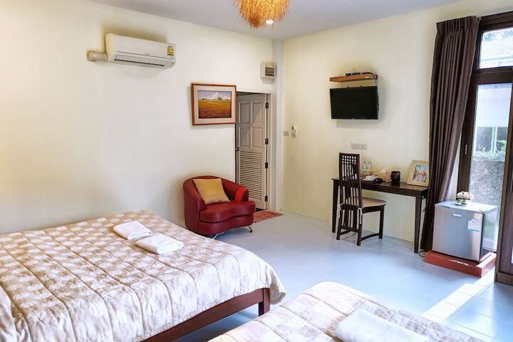 Room 26 of 90