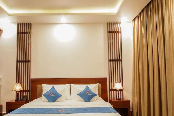 Room 10 of 30