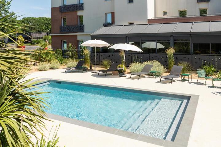 Hotel Restaurant Saint James Montaigu-Vendée The Originals Boutique