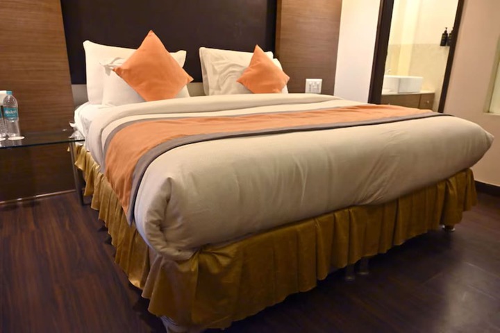 Room 14 of 21