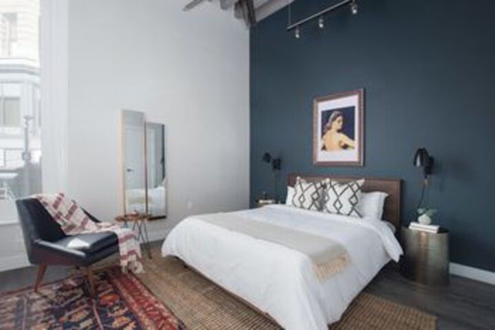 Room 6 of 20