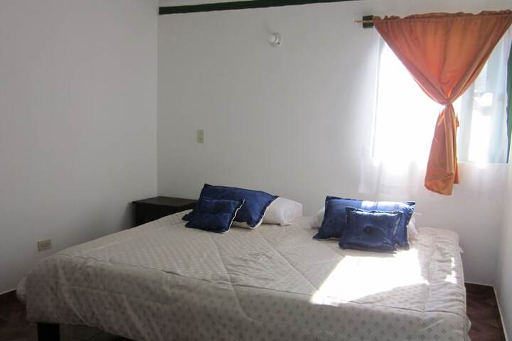 Room 4 of 10