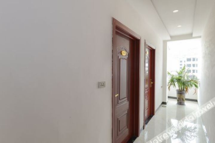 Hotel Interior 13 of 34