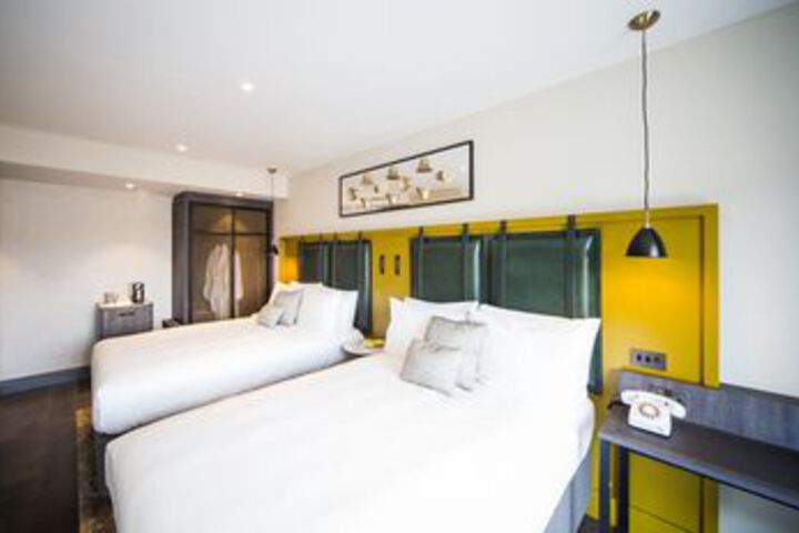 Room 43 of 51