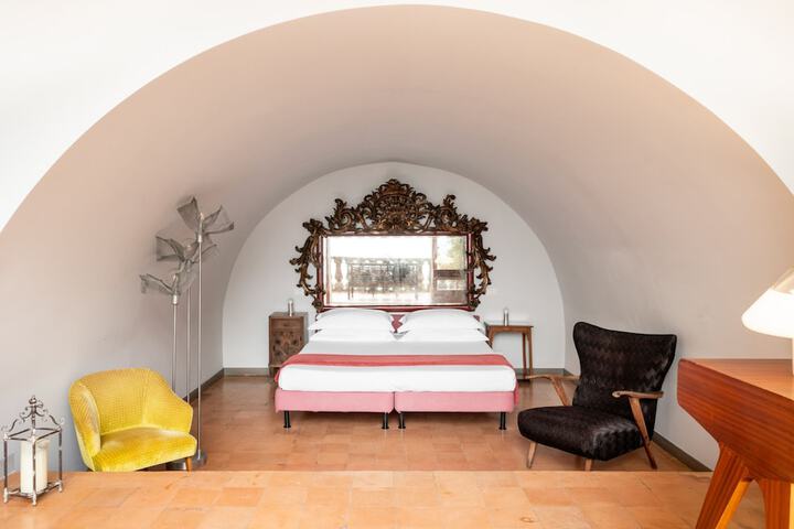 Room 4 of 69