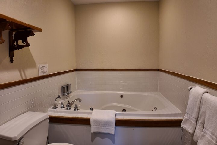Room 68 of 149