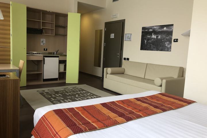 Room 10 of 57