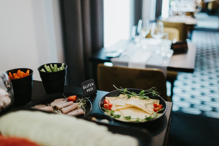 Dining 97 of 110