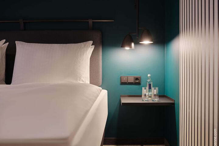 Room 12 of 38