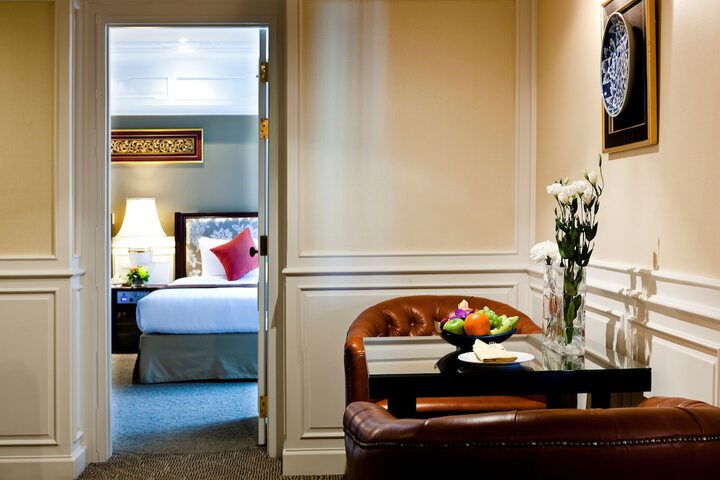 Room 27 of 100