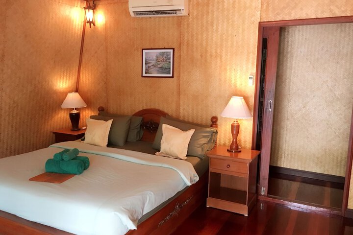 Room 12 of 50