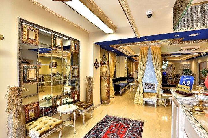 Entrance & Lobby
