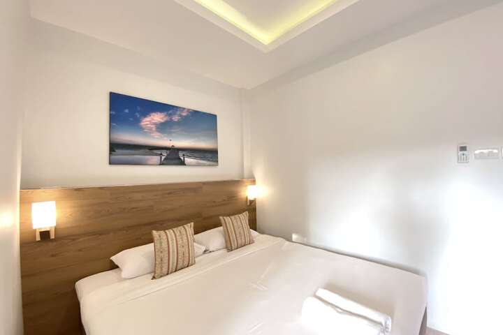 Room 25 of 98