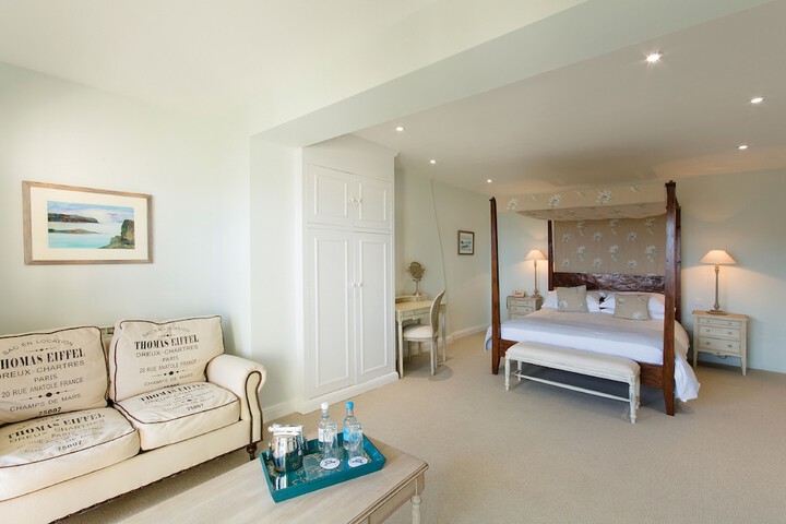 Room 2 of 30