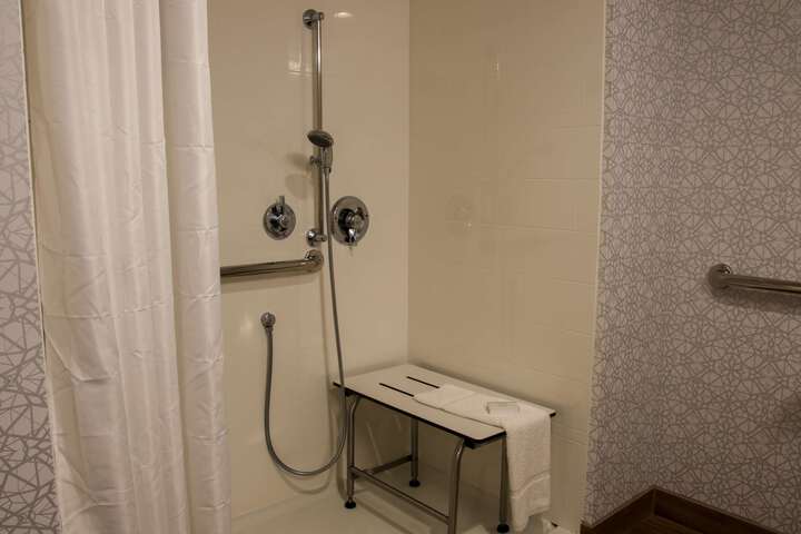 Room 161 of 204