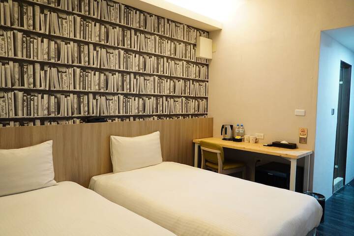 Room 18 of 31