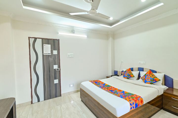 Room 18 of 33
