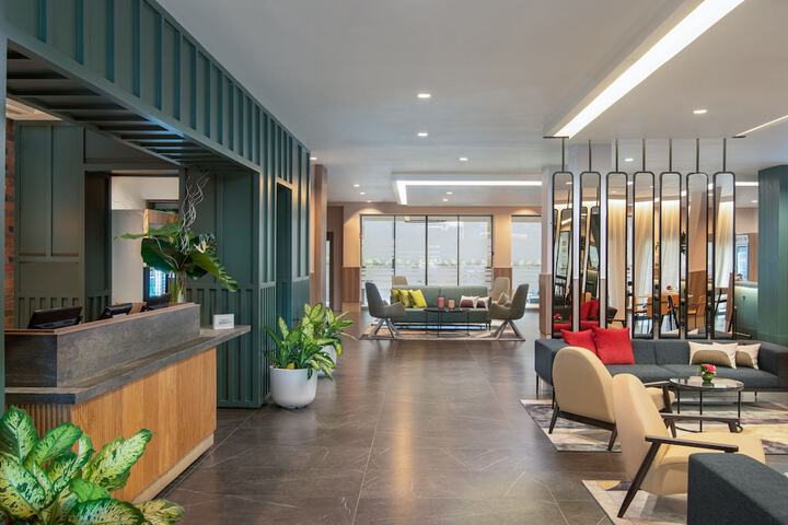 Guest Lobby