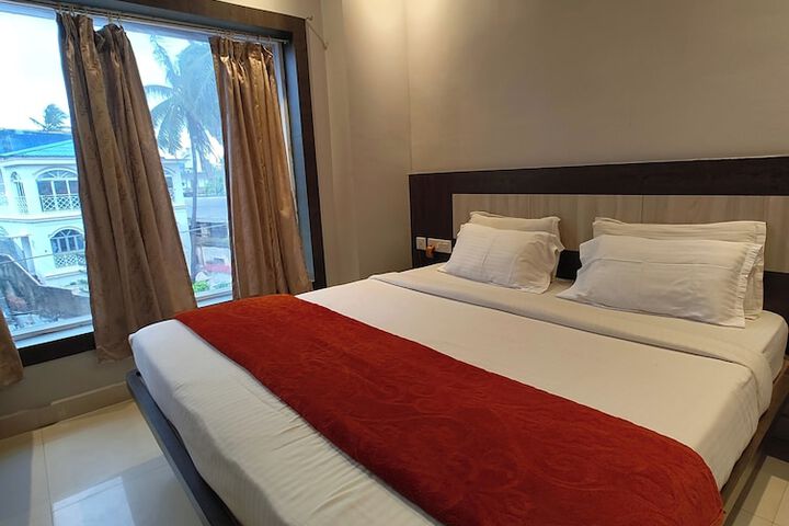 Room 10 of 24