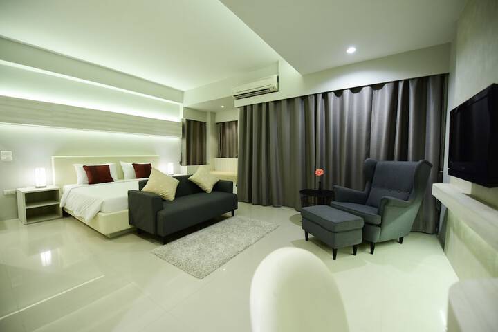 Room 8 of 63