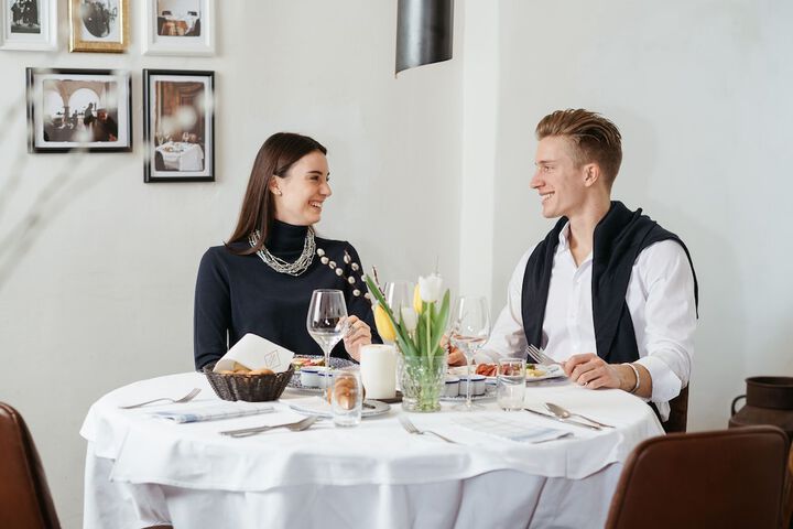 Dining 19 of 36